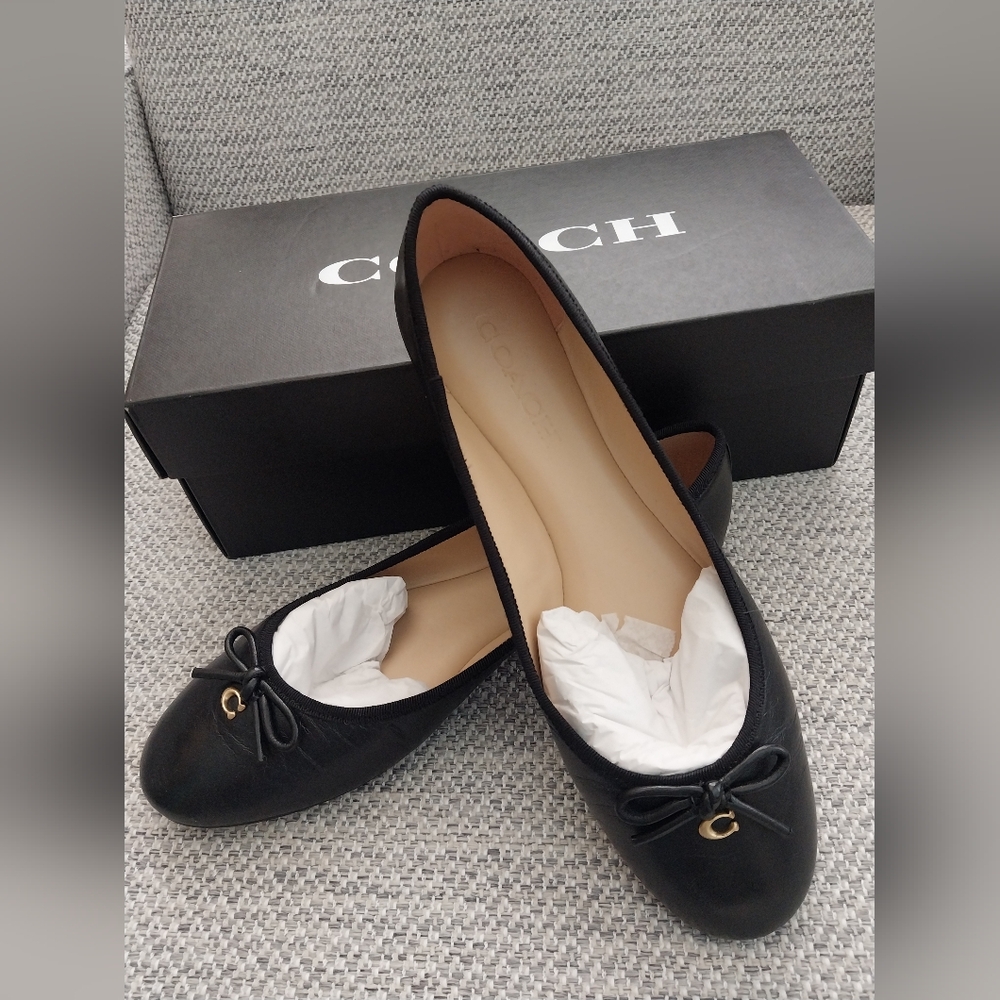 ** NEW IN BOX ** Coach Womens Abigail Ballet Leather Flat - Size 7.5